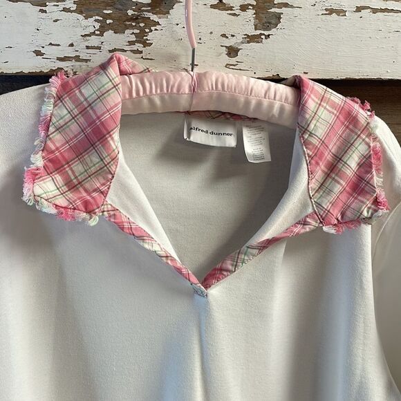 Alfred Dunner White Ladies Top, Size XL, Pink Plaid Collar & Trim - Picture 4 of 8